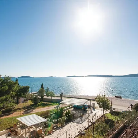 Cozy In With Kitchen Apartment Sibenik