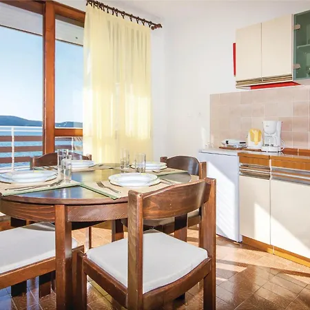 Apartment Cozy In With Kitchen Sibenik